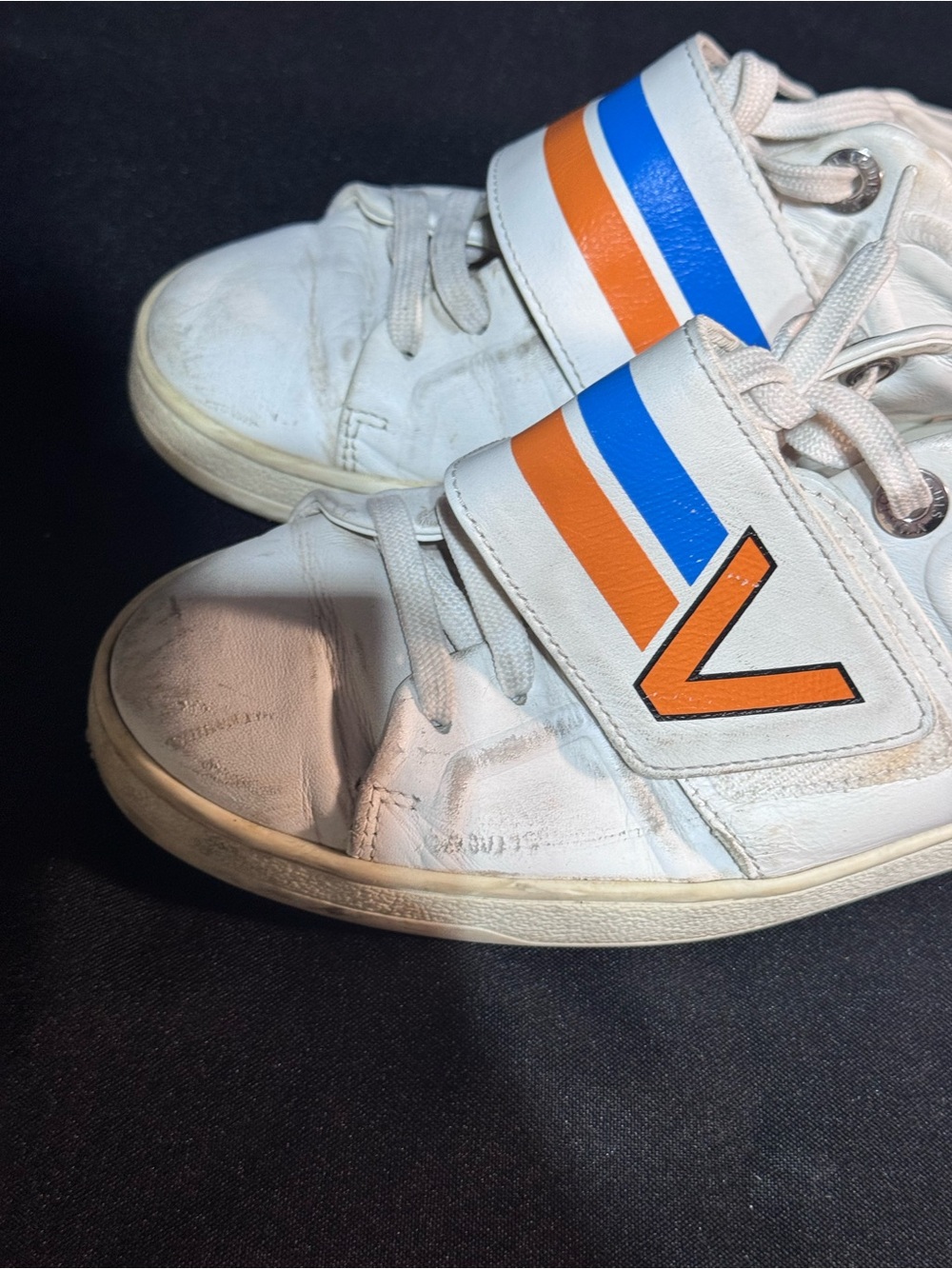 Louis Vuitton women sneakers - Picture 5 of 7